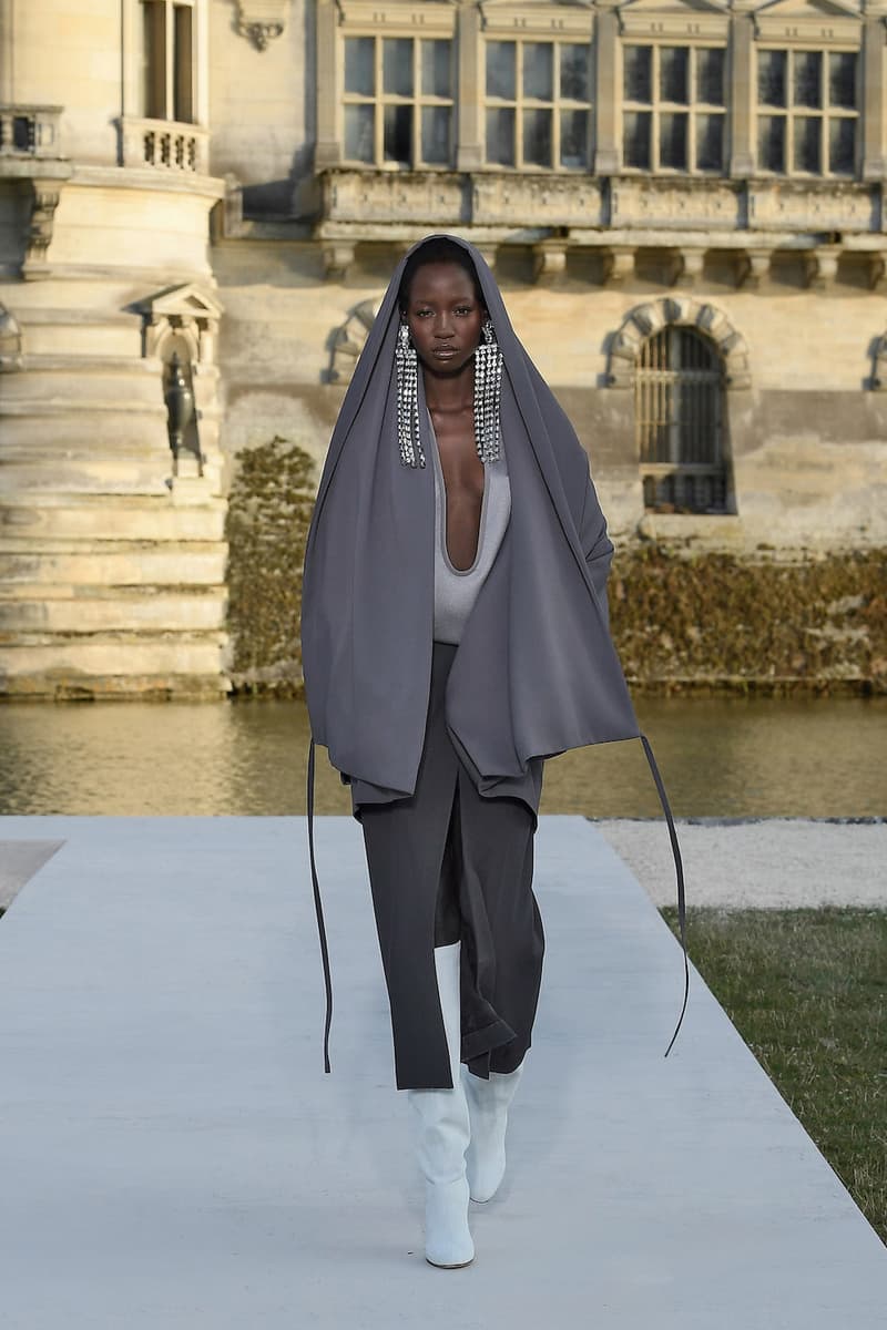 valentino haute couture 2023 24 Un Château de Chantilly runway details every looks
