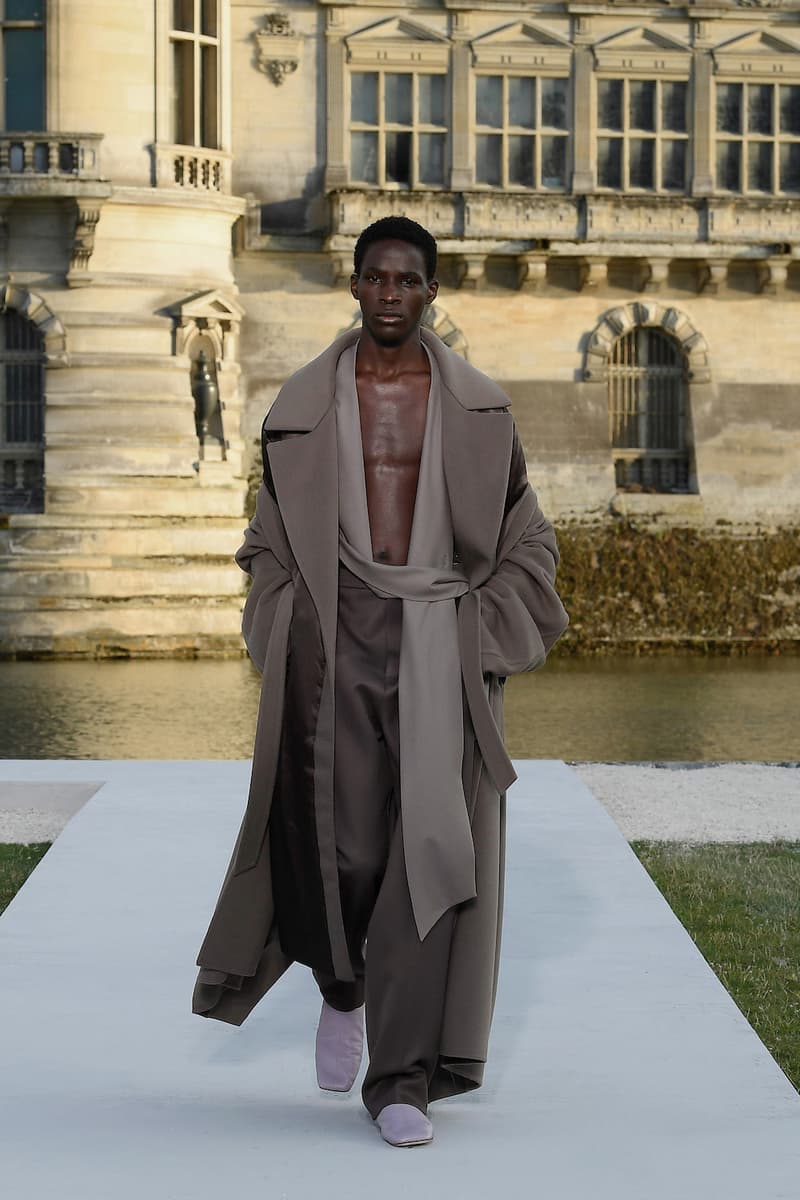 valentino haute couture 2023 24 Un Château de Chantilly runway details every looks