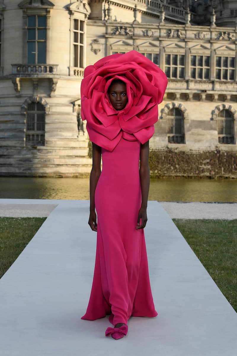 valentino haute couture 2023 24 Un Château de Chantilly runway details every looks