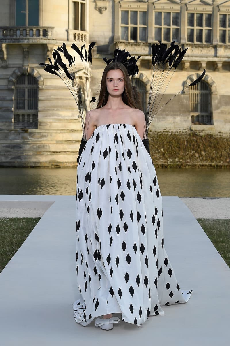 valentino haute couture 2023 24 Un Château de Chantilly runway details every looks