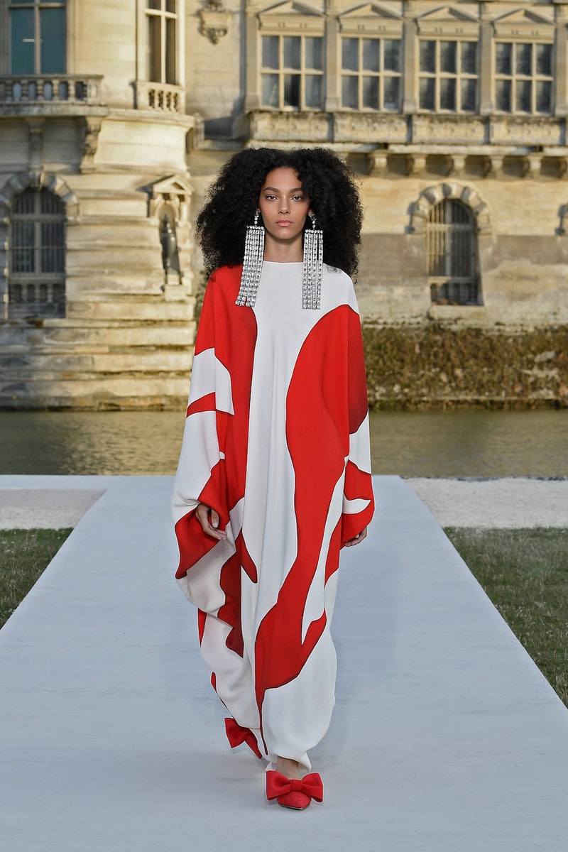 valentino haute couture 2023 24 Un Château de Chantilly runway details every looks