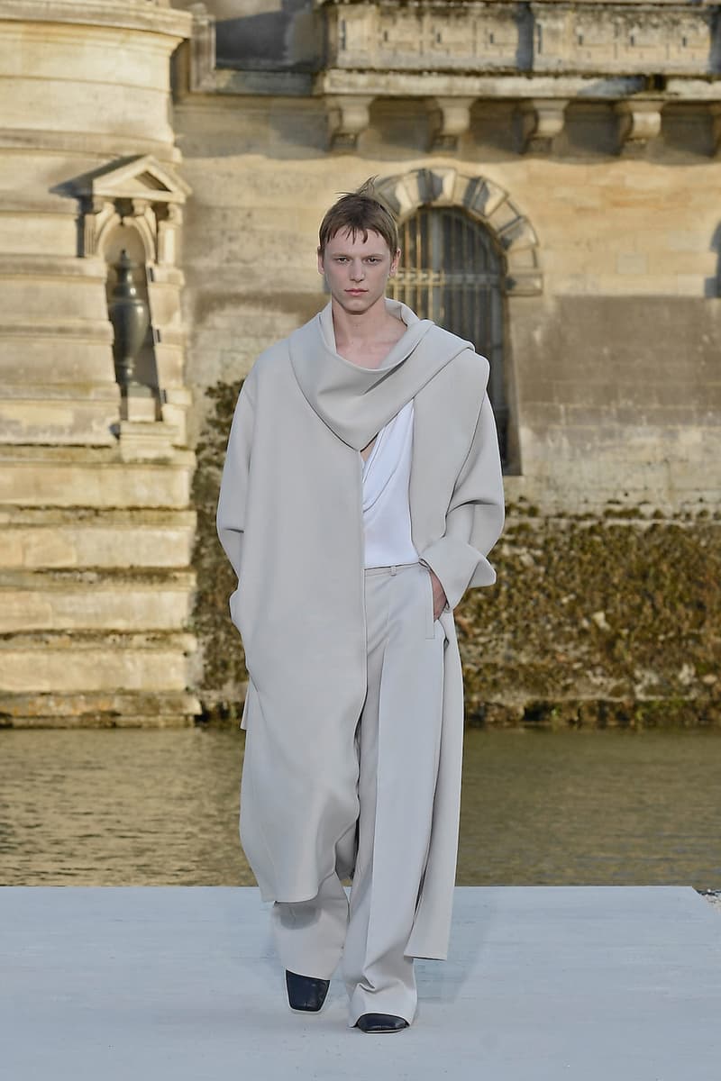 valentino haute couture 2023 24 Un Château de Chantilly runway details every looks