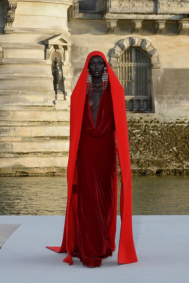 valentino haute couture 2023 24 Un Château de Chantilly runway details every looks