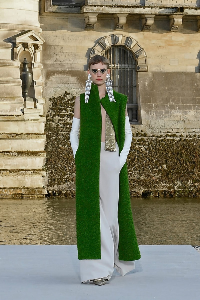 valentino haute couture 2023 24 Un Château de Chantilly runway details every looks