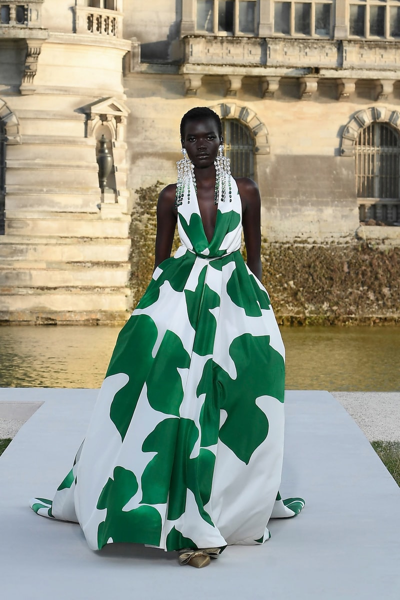 valentino haute couture 2023 24 Un Château de Chantilly runway details every looks