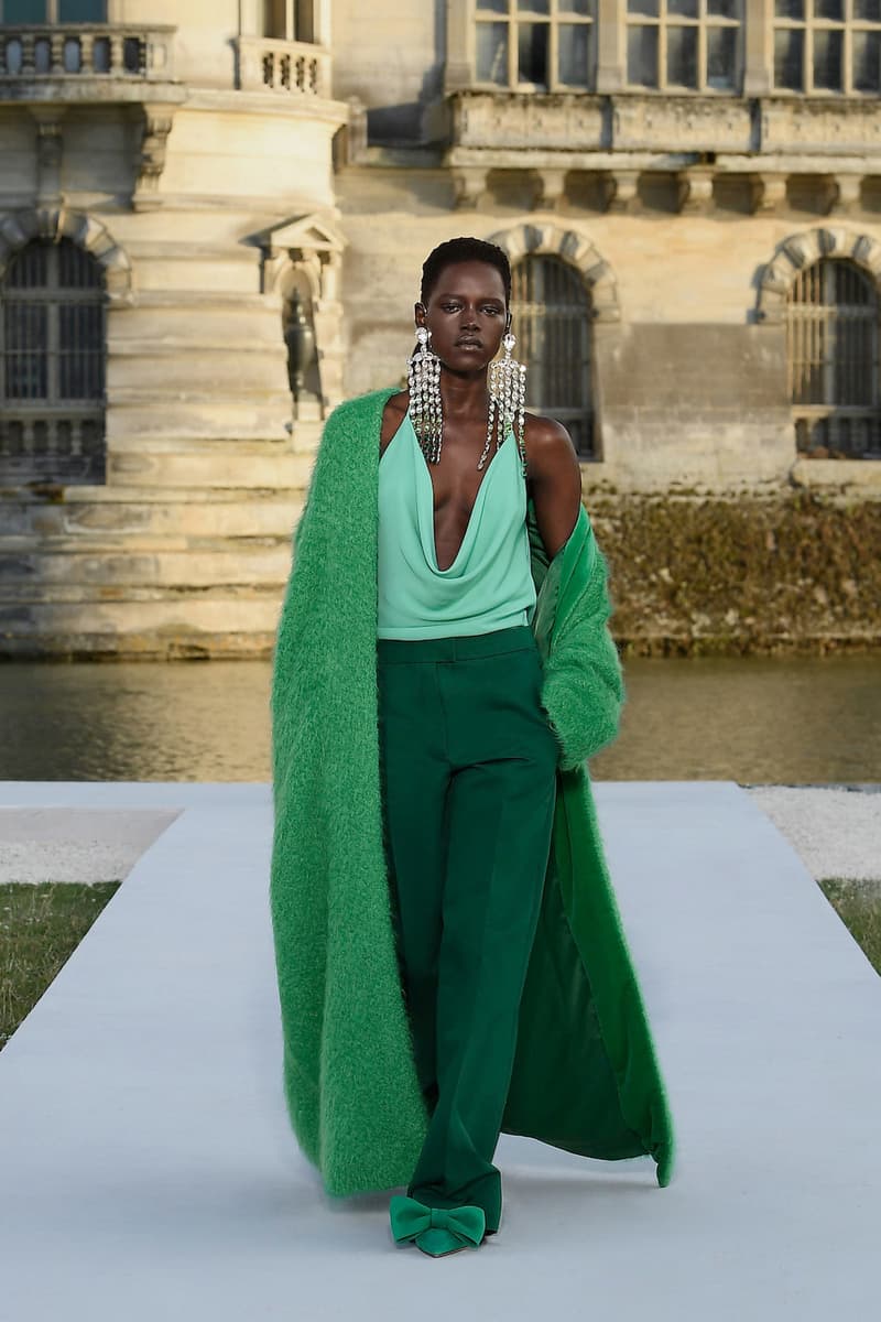 valentino haute couture 2023 24 Un Château de Chantilly runway details every looks