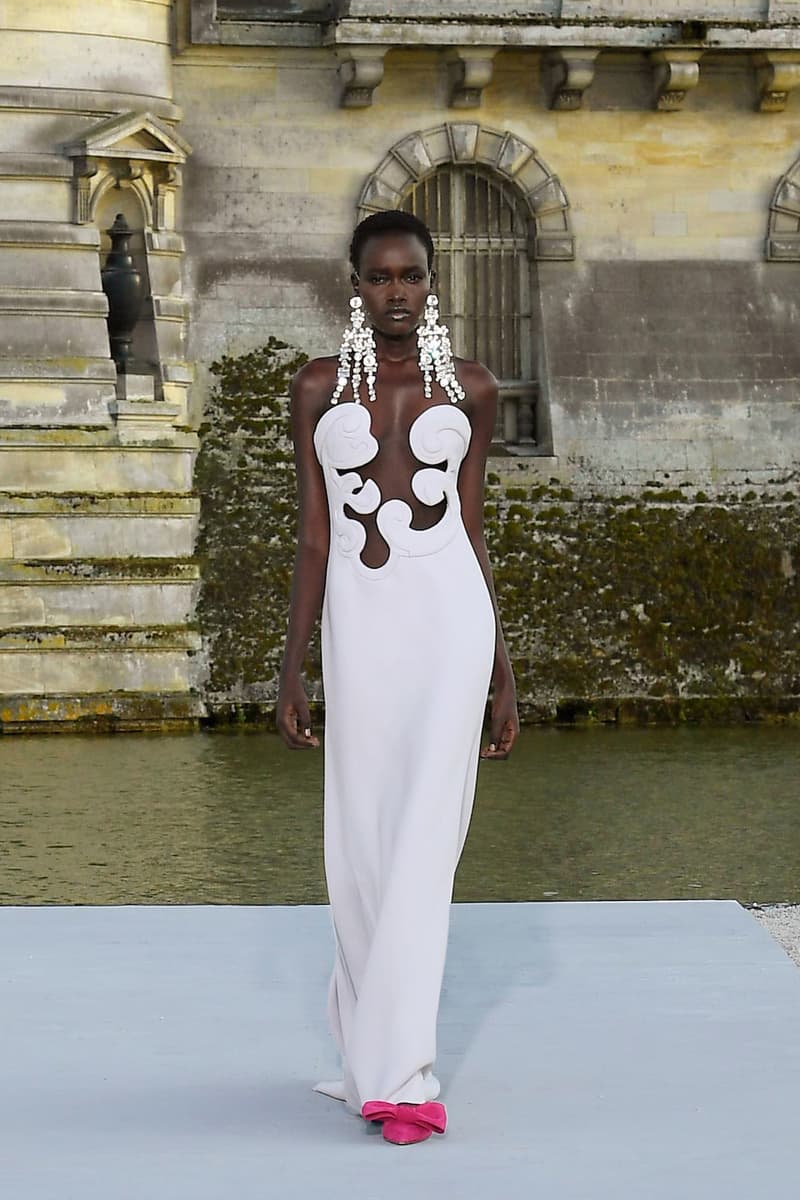 valentino haute couture 2023 24 Un Château de Chantilly runway details every looks