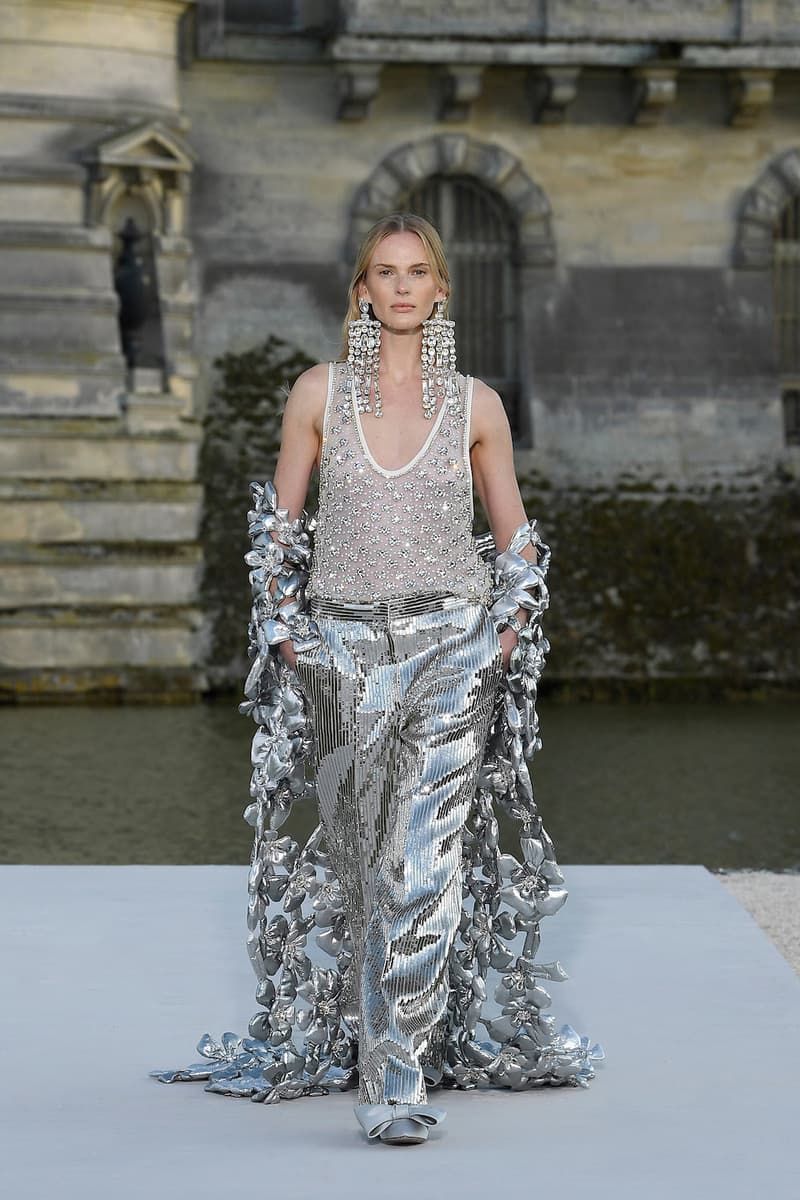 valentino haute couture 2023 24 Un Château de Chantilly runway details every looks