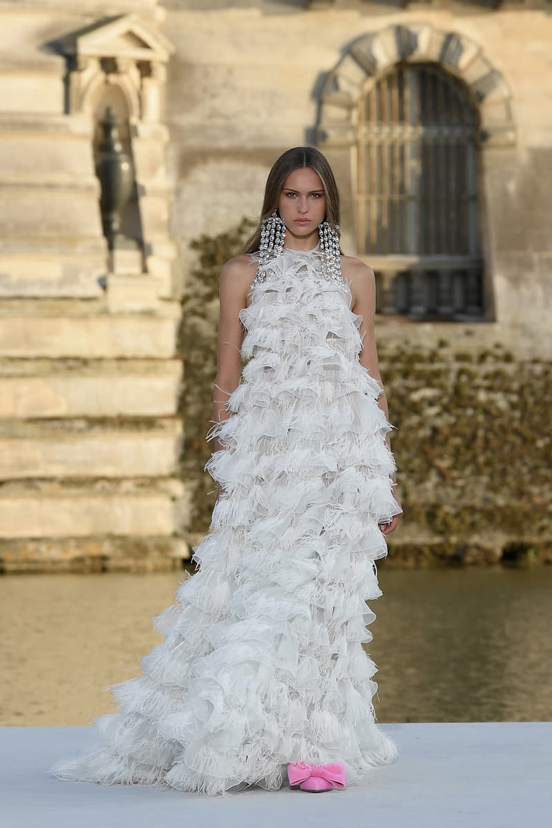 valentino haute couture 2023 24 Un Château de Chantilly runway details every looks