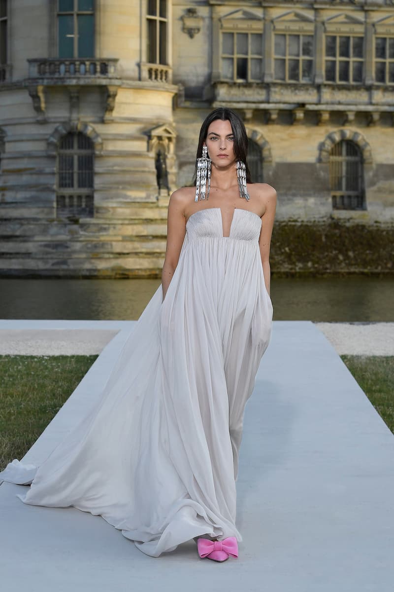 valentino haute couture 2023 24 Un Château de Chantilly runway details every looks