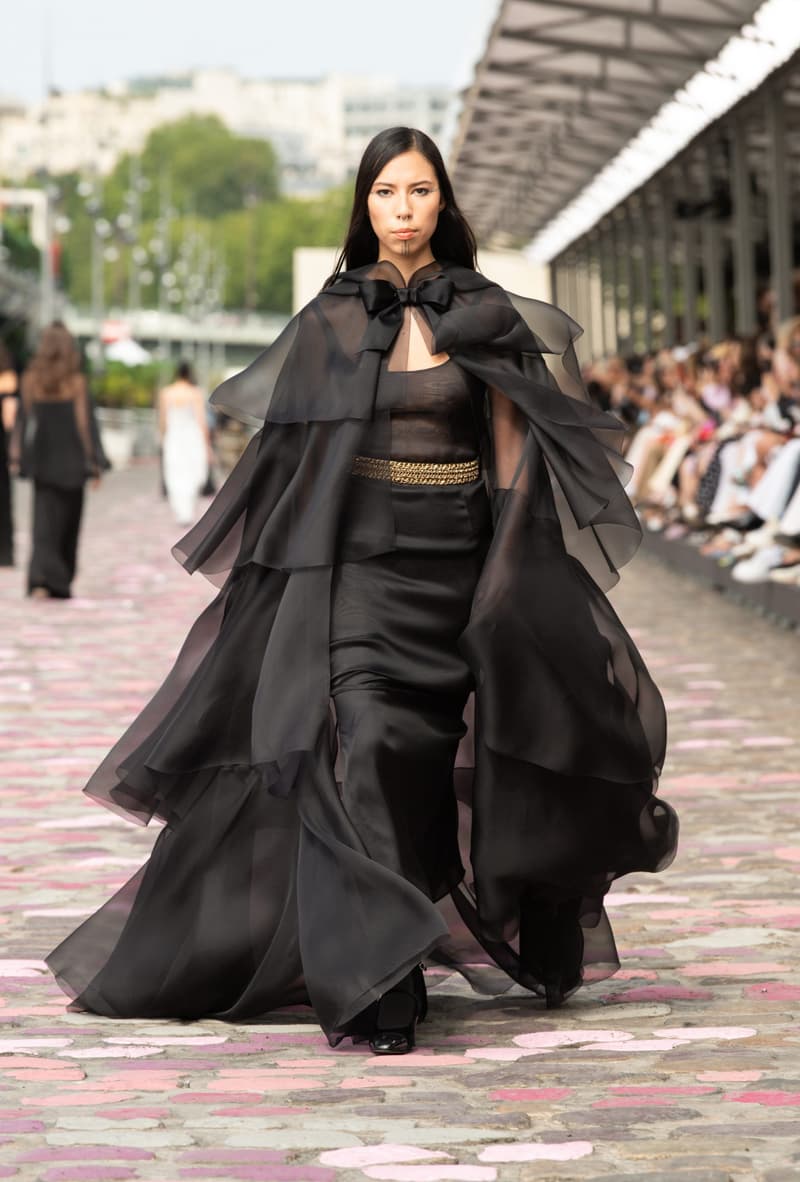 CHANEL 2023 秋冬高訂大秀:沒什麼比香奈兒詮釋巴黎女人更合適的了!