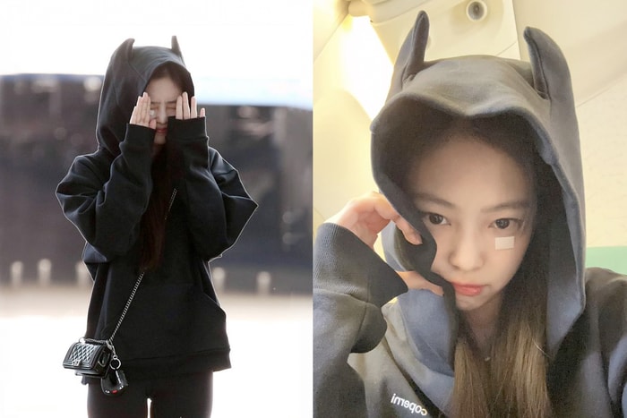 Jennie 機場穿搭:耳朵 Hoodie 惹人愛,連 Boy Chanel 上吊飾都藏小亮點!