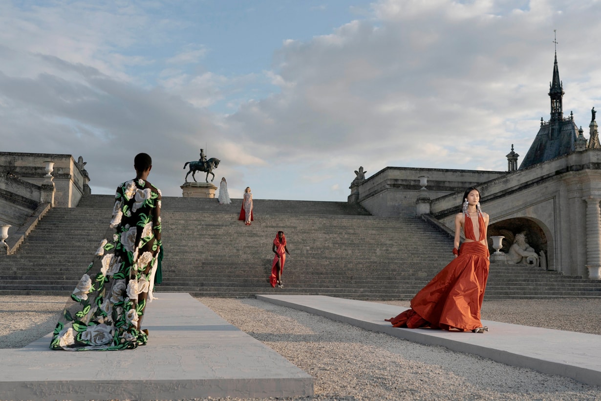 valentino haute couture 2023 24 Un Château de Chantilly runway details every looks