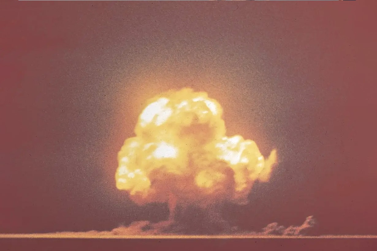 Oppenheimer explosion atomic bomb Christopher Nolan how to no cgi real