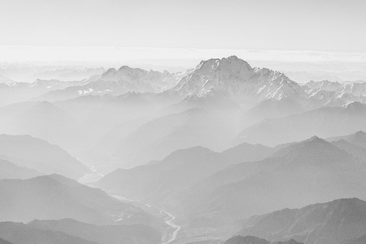 HIMA JOMO himalaya perfumes art haus select 4 seasons