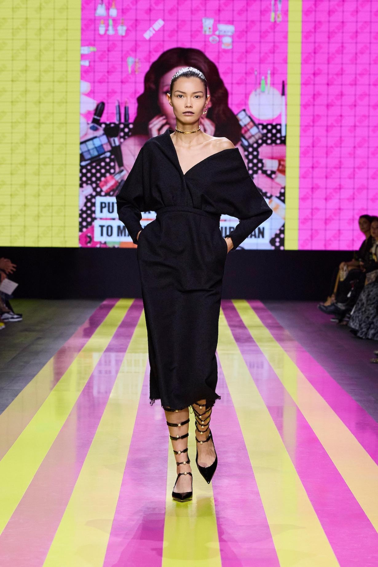 dior 2024 ss paris fashion show week looks set artist story