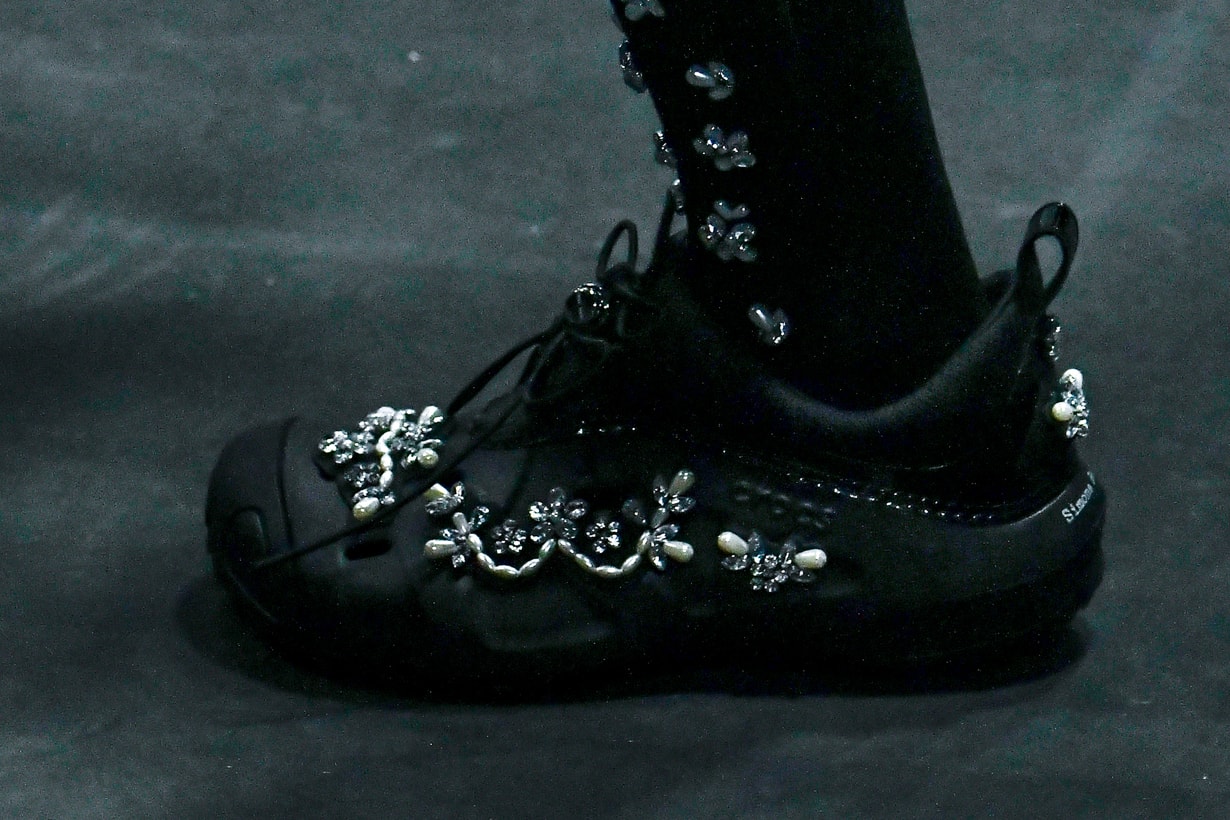 Simone rocha crocs 2024 ss collabration close look