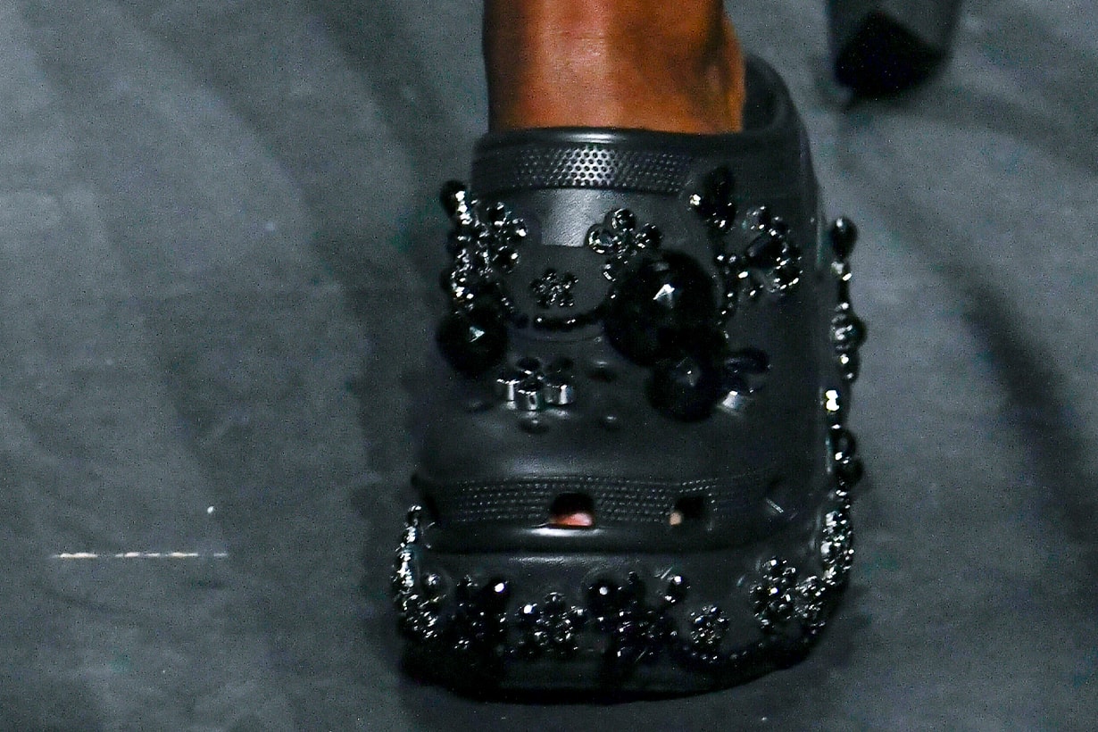 Simone rocha crocs 2024 ss collabration close look