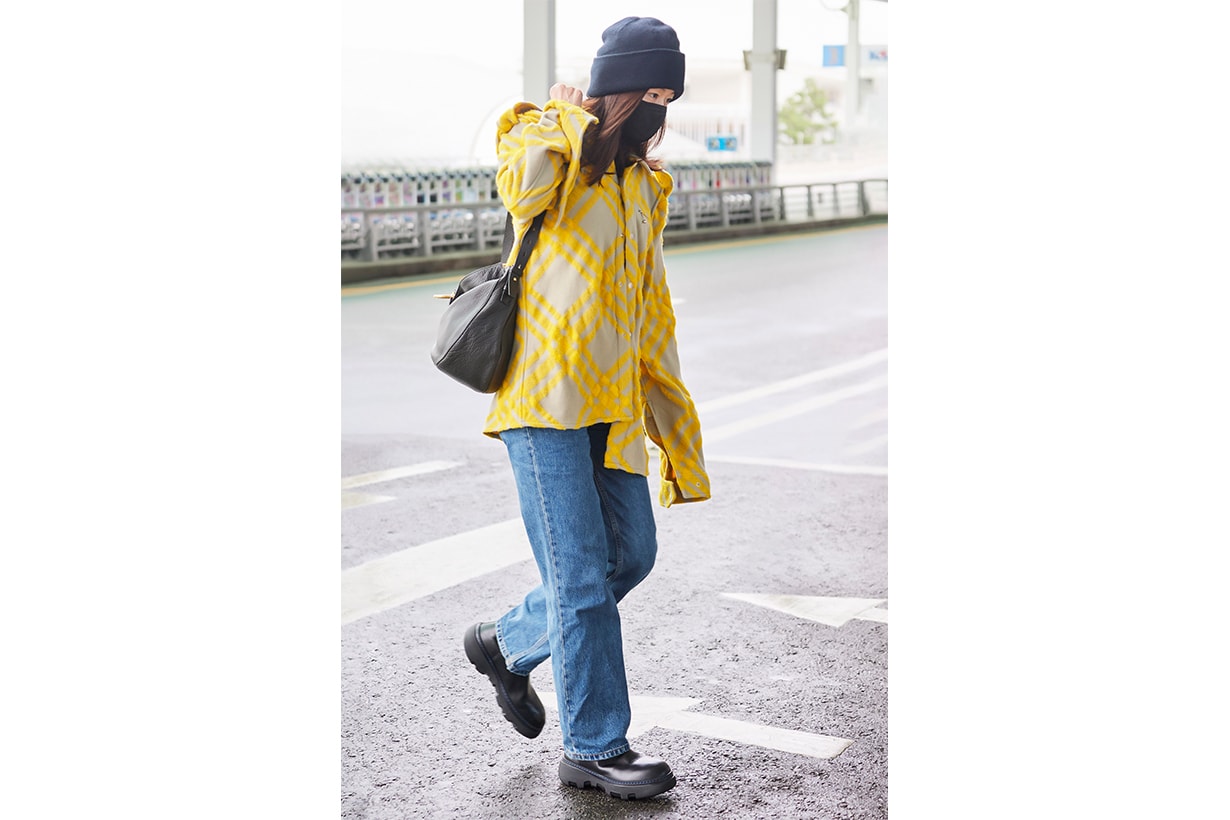 jun ji hyun burberry airport fashion boyish style looks items bag