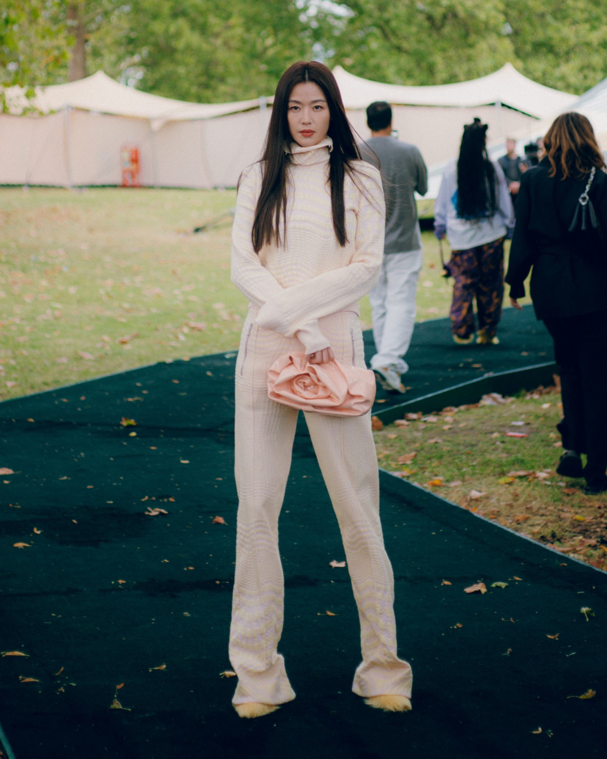 Burberry 2024SS fashion show London fashion week Jun Ji Hyun