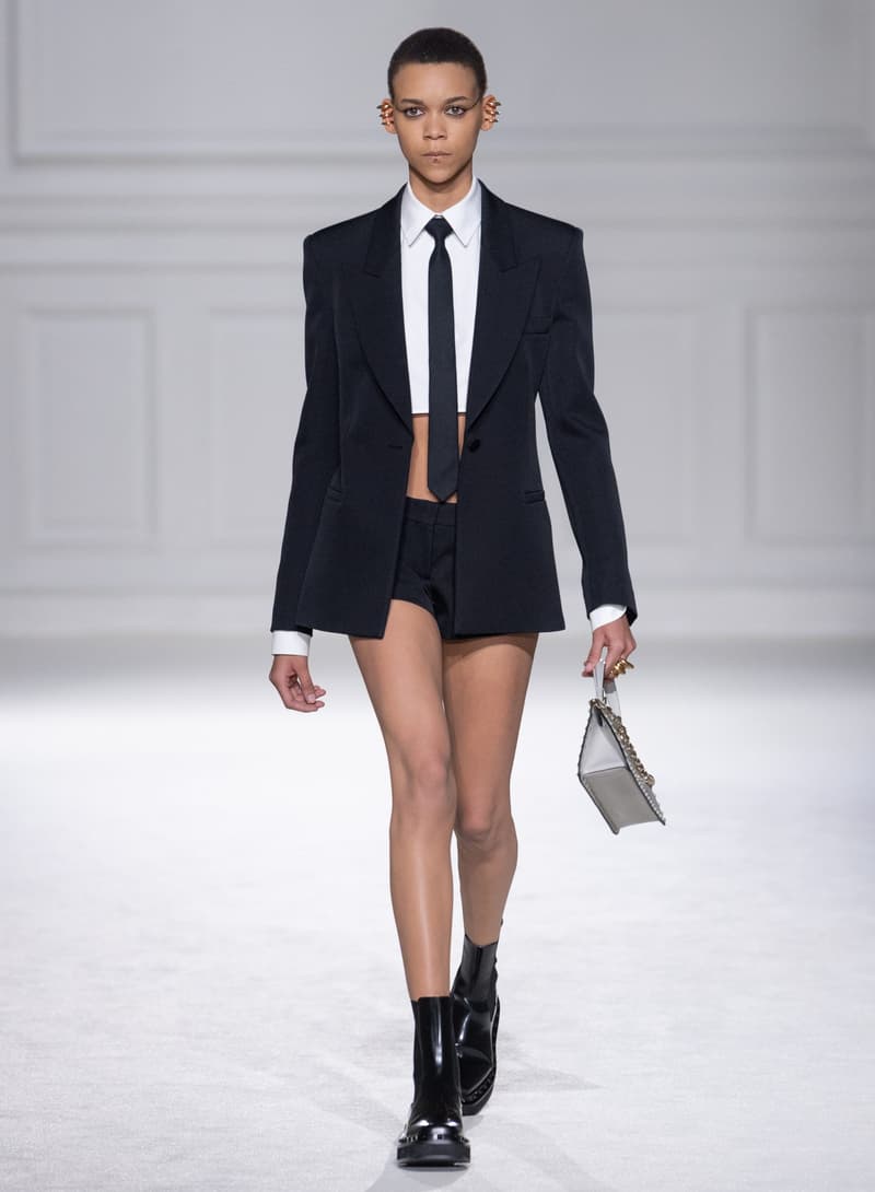 Valentino 2023 秋冬系列:打破「Black Tie」舊有規範,穿出不一樣的正裝