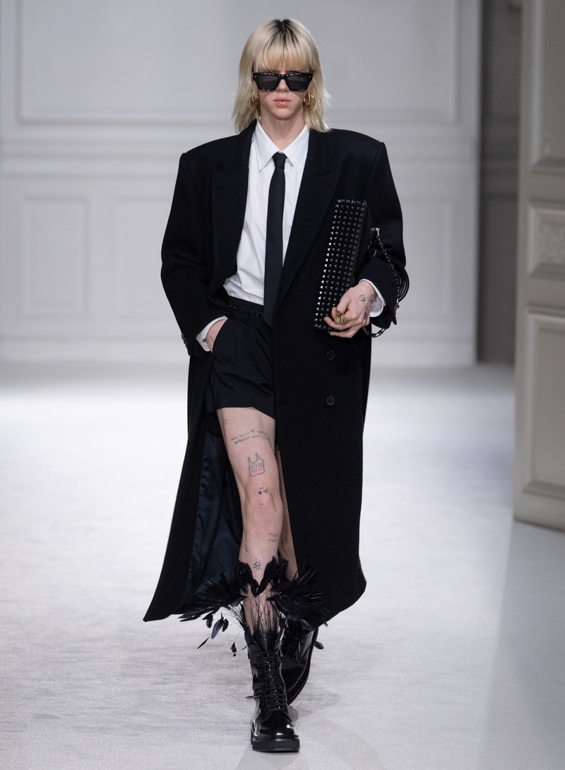 Valentino 2023 秋冬系列：打破「Black Tie」舊有規範，穿出不一樣的正裝
