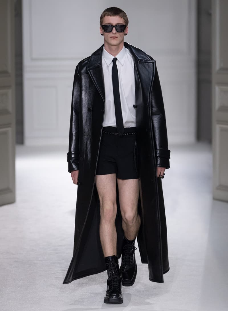 Valentino 2023 秋冬系列:打破「Black Tie」舊有規範,穿出不一樣的正裝