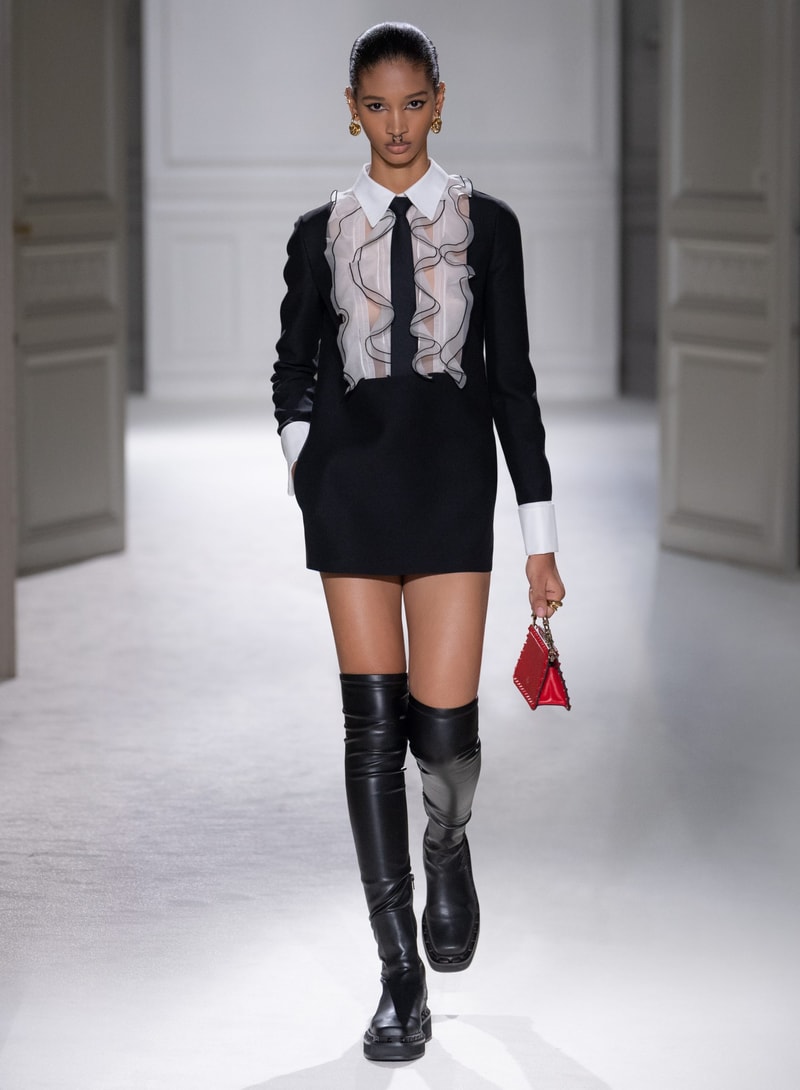 Valentino 2023 秋冬系列：打破「Black Tie」舊有規範，穿出不一樣的正裝