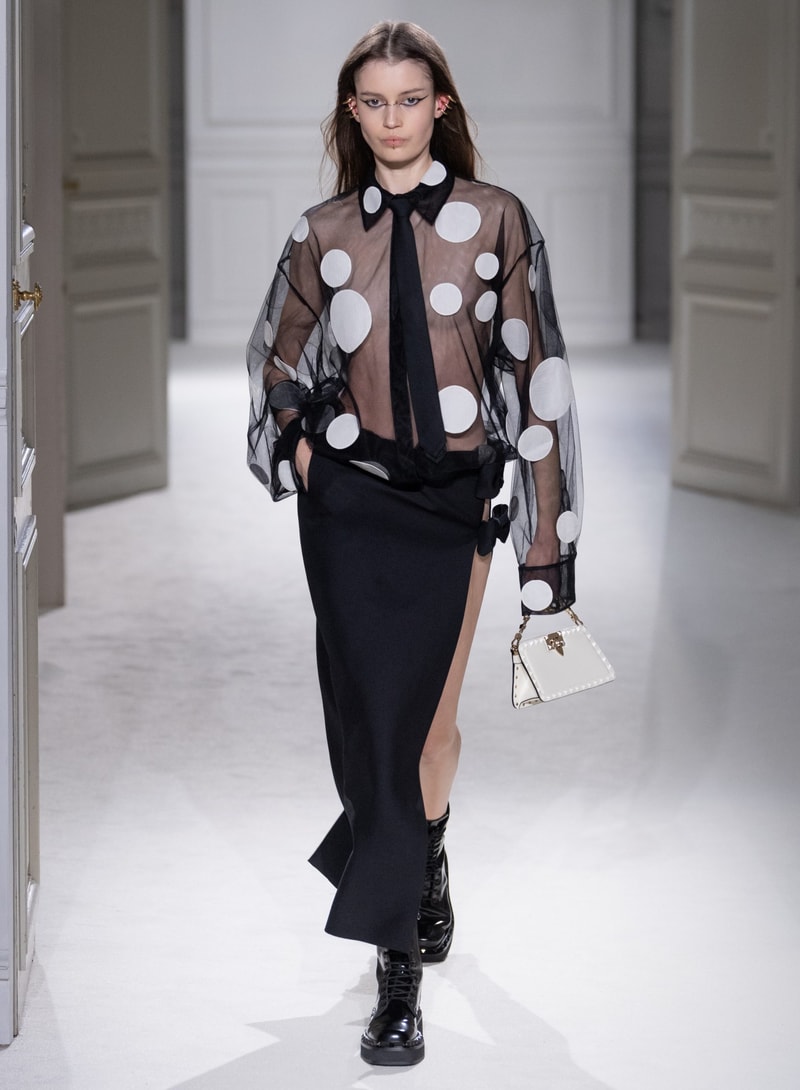 Valentino 2023 秋冬系列：打破「Black Tie」舊有規範，穿出不一樣的正裝