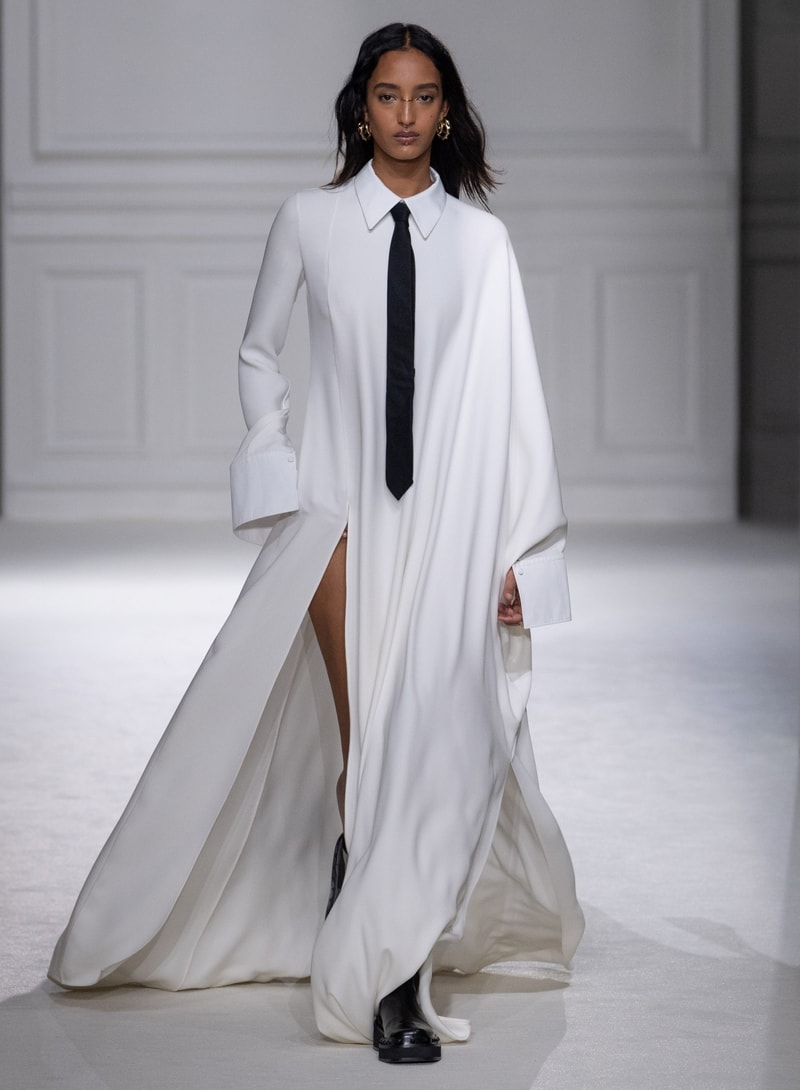 Valentino 2023 秋冬系列：打破「Black Tie」舊有規範，穿出不一樣的正裝