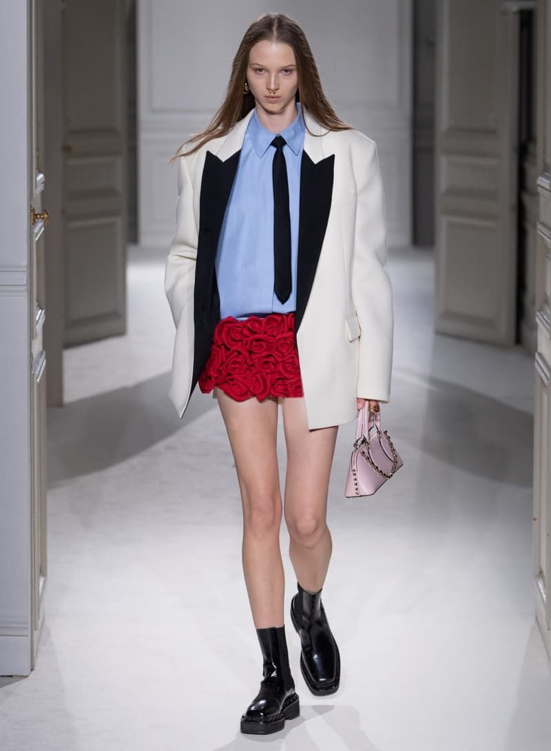 Valentino 2023 秋冬系列:打破「Black Tie」舊有規範,穿出不一樣的正裝