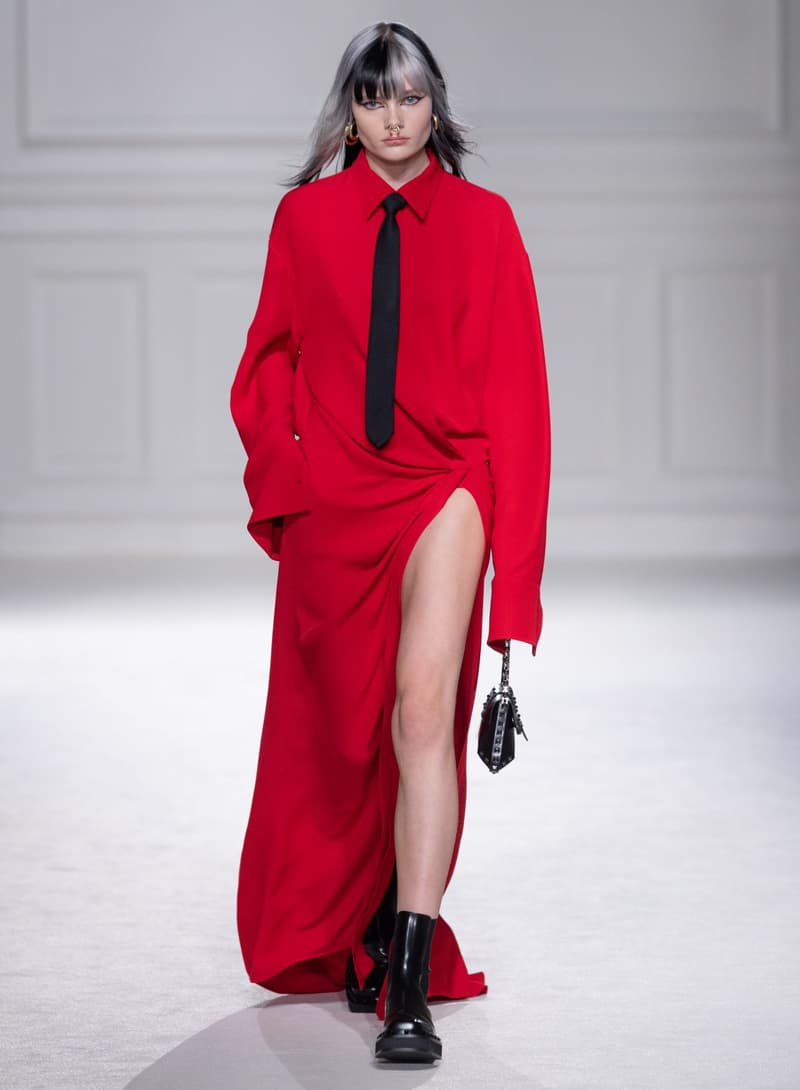Valentino 2023 秋冬系列:打破「Black Tie」舊有規範,穿出不一樣的正裝