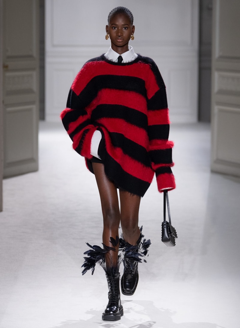 Valentino 2023 秋冬系列：打破「Black Tie」舊有規範，穿出不一樣的正裝