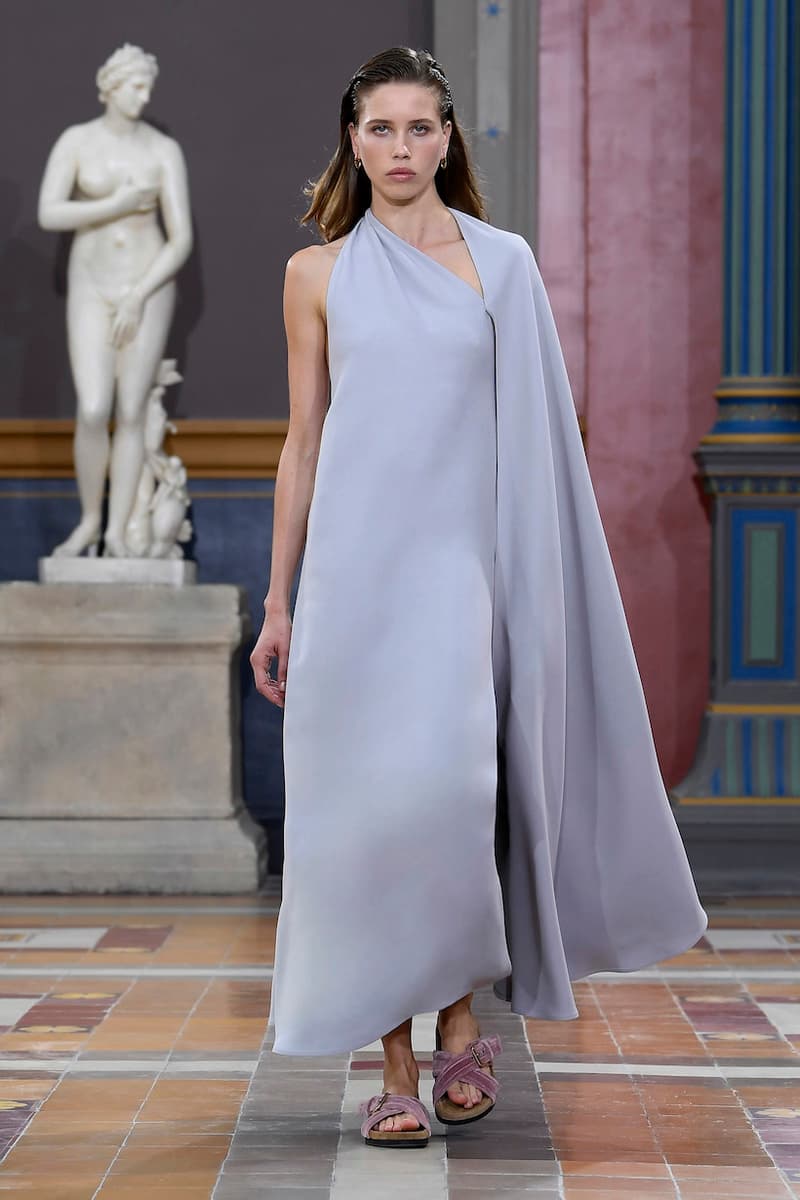 valentino 2024 ss paris fashion week L'École Pierpaolo Piccioli