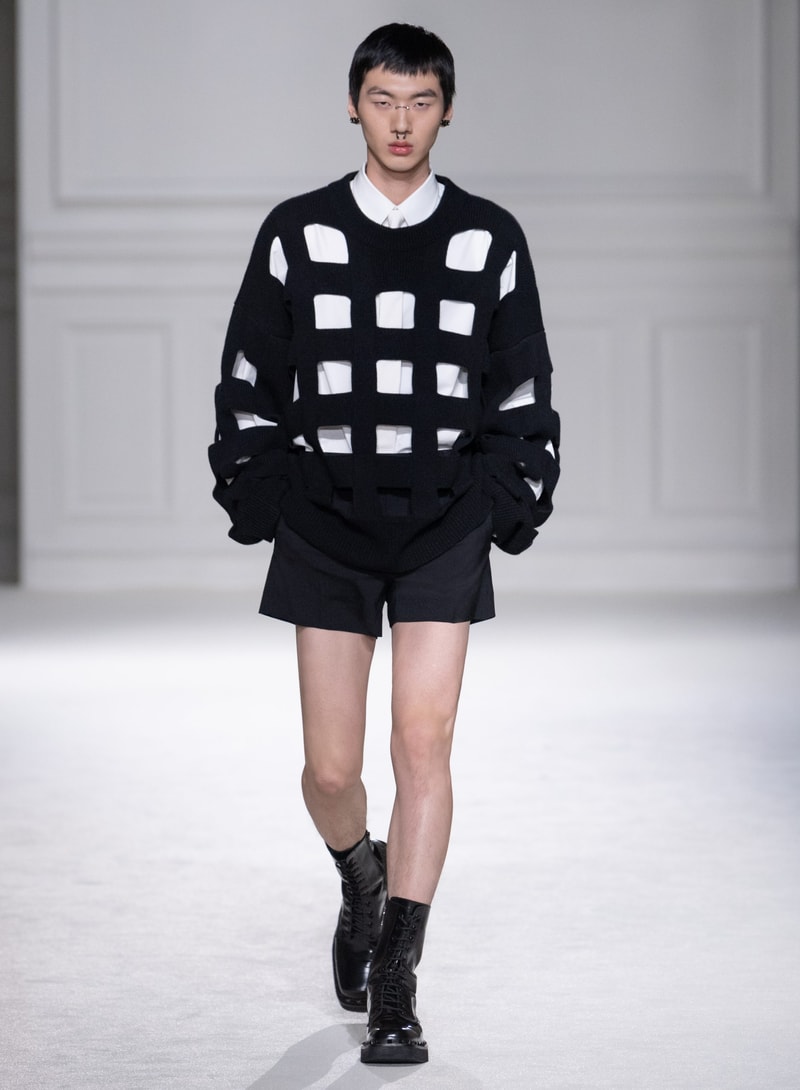 Valentino 2023 秋冬系列：打破「Black Tie」舊有規範，穿出不一樣的正裝