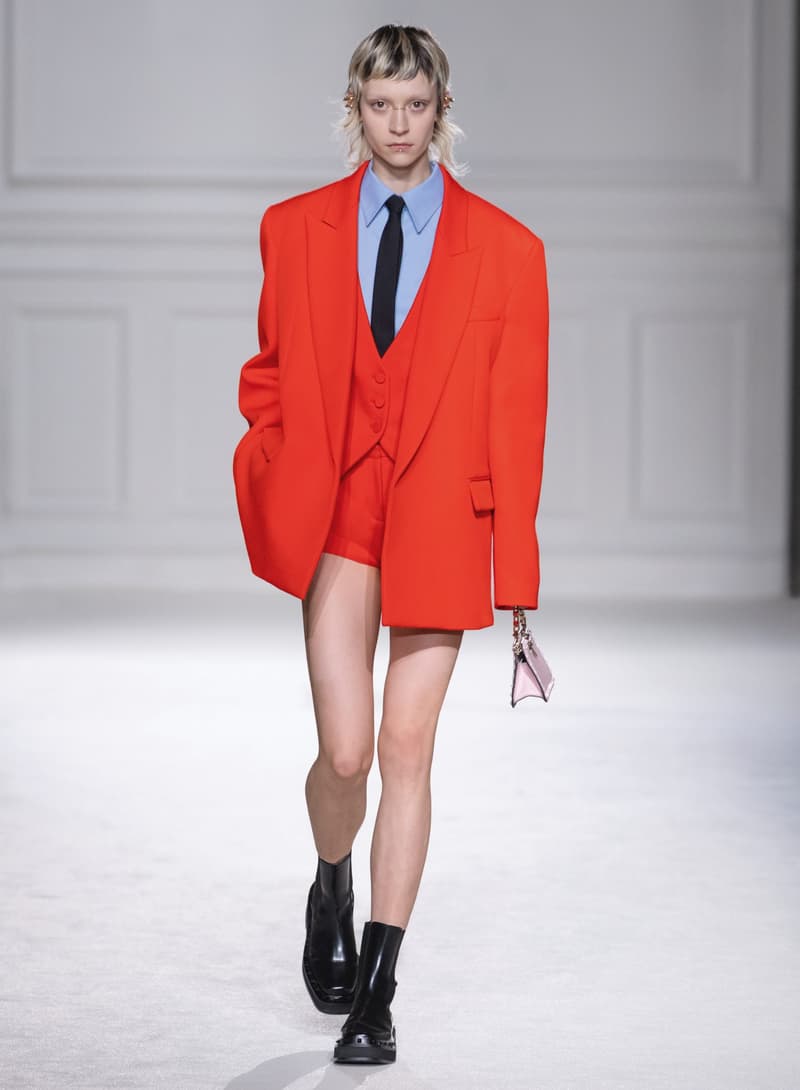 Valentino 2023 秋冬系列:打破「Black Tie」舊有規範,穿出不一樣的正裝