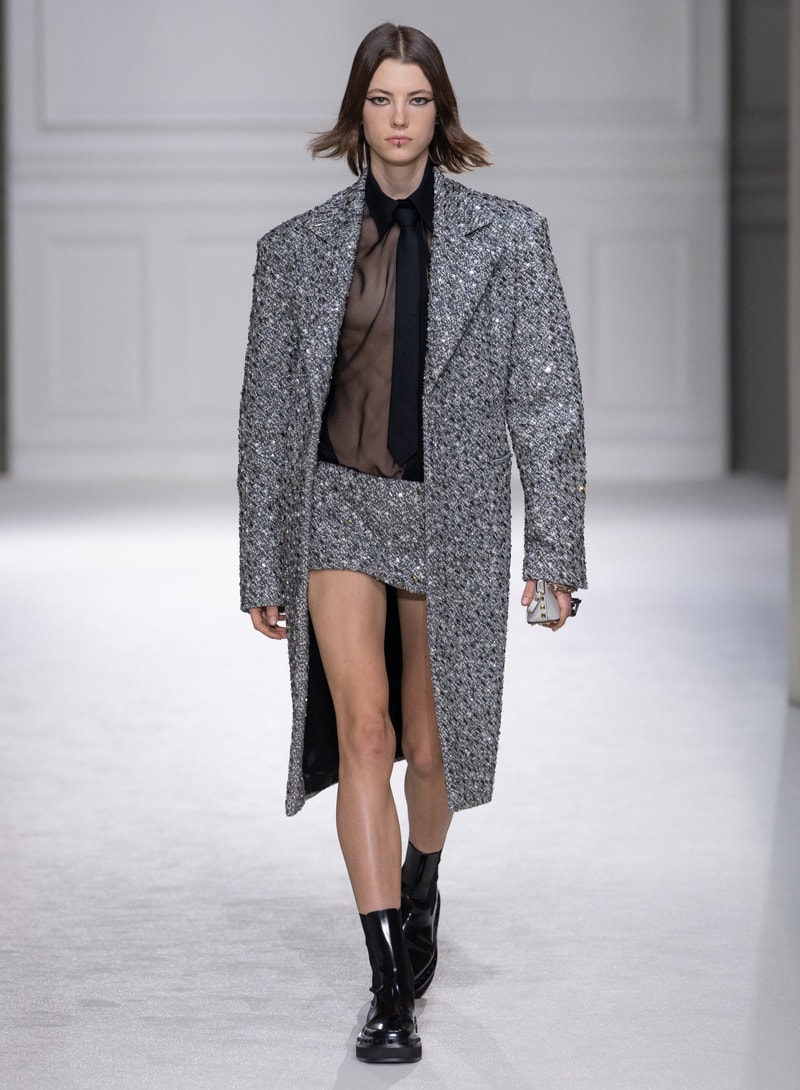 Valentino 2023 秋冬系列：打破「Black Tie」舊有規範，穿出不一樣的正裝