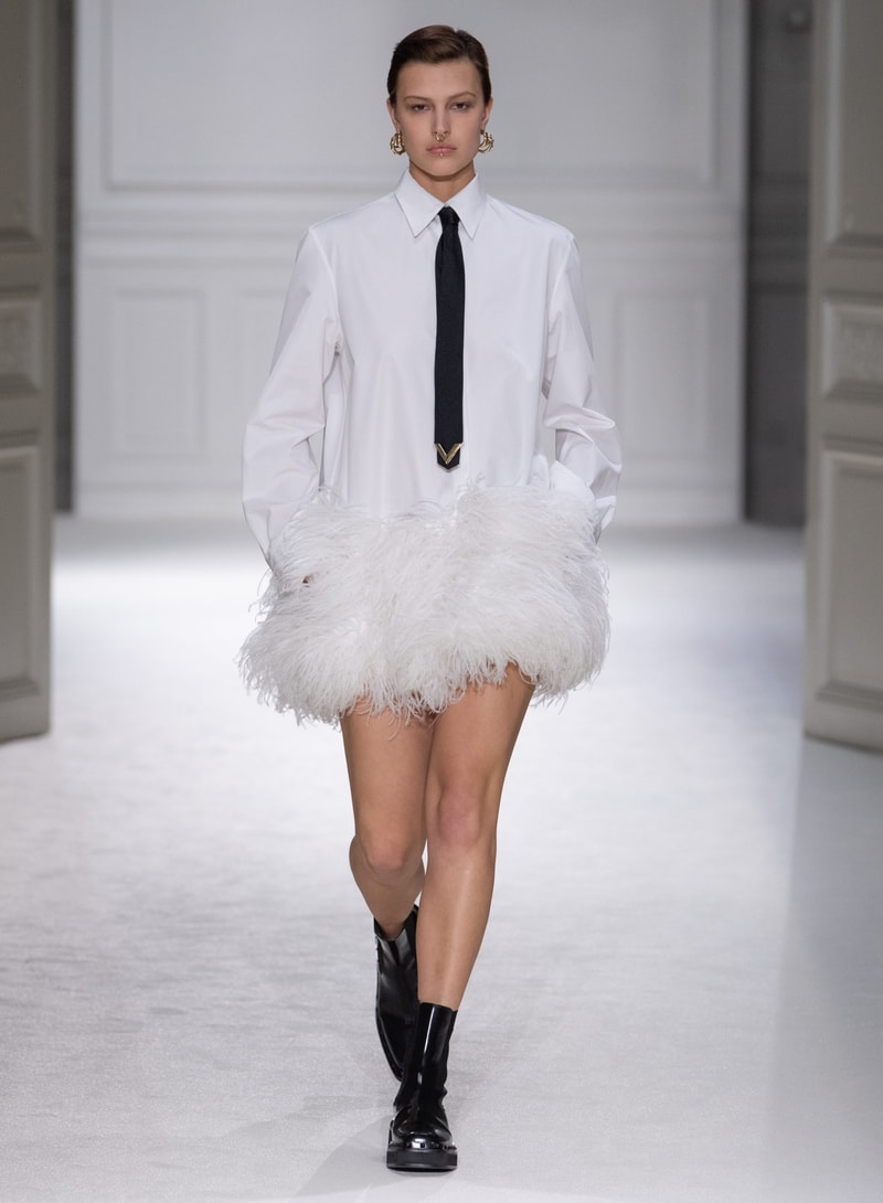 Valentino 2023 秋冬系列：打破「Black Tie」舊有規範，穿出不一樣的正裝