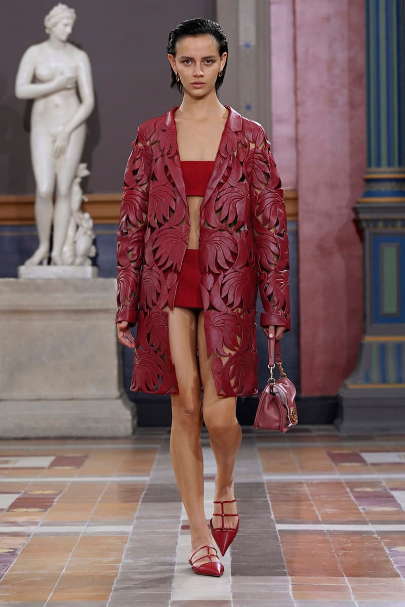 valentino 2024 ss paris fashion week L'École Pierpaolo Piccioli