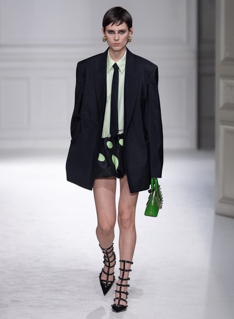 Valentino 2023 秋冬系列:打破「Black Tie」舊有規範,穿出不一樣的正裝