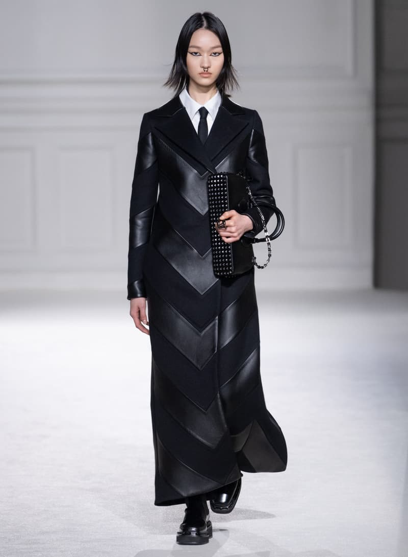 Valentino 2023 秋冬系列:打破「Black Tie」舊有規範,穿出不一樣的正裝