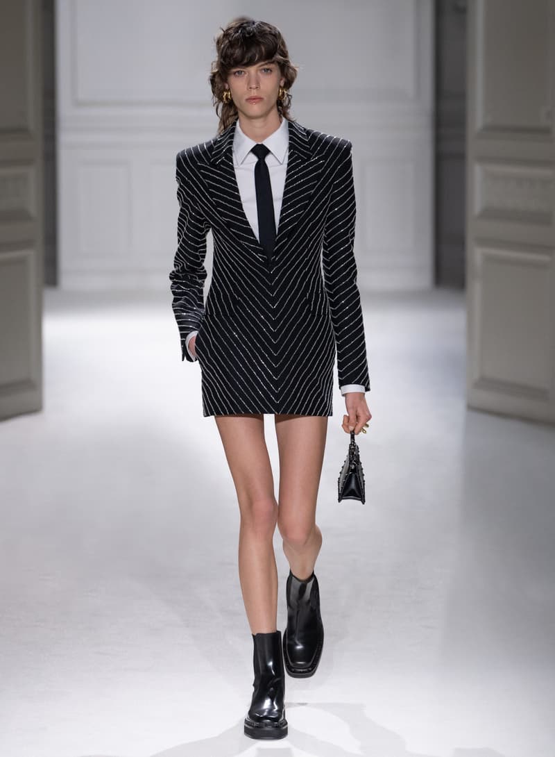 Valentino 2023 秋冬系列:打破「Black Tie」舊有規範,穿出不一樣的正裝