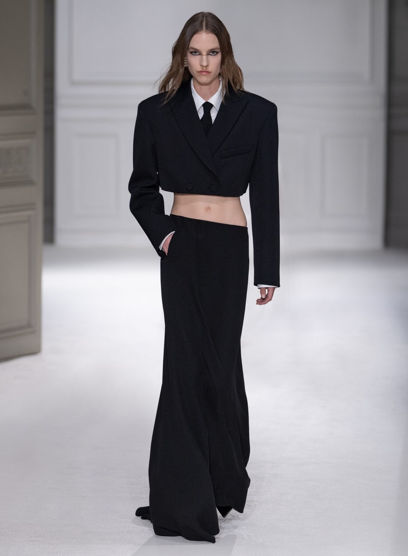 Valentino 2023 秋冬系列：打破「Black Tie」舊有規範，穿出不一樣的正裝