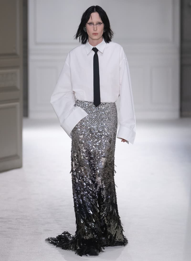 Valentino 2023 秋冬系列:打破「Black Tie」舊有規範,穿出不一樣的正裝