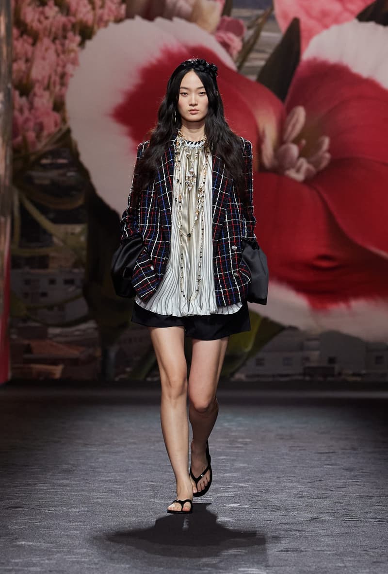 CHANEL paris runway 2024ss fashion week looks details