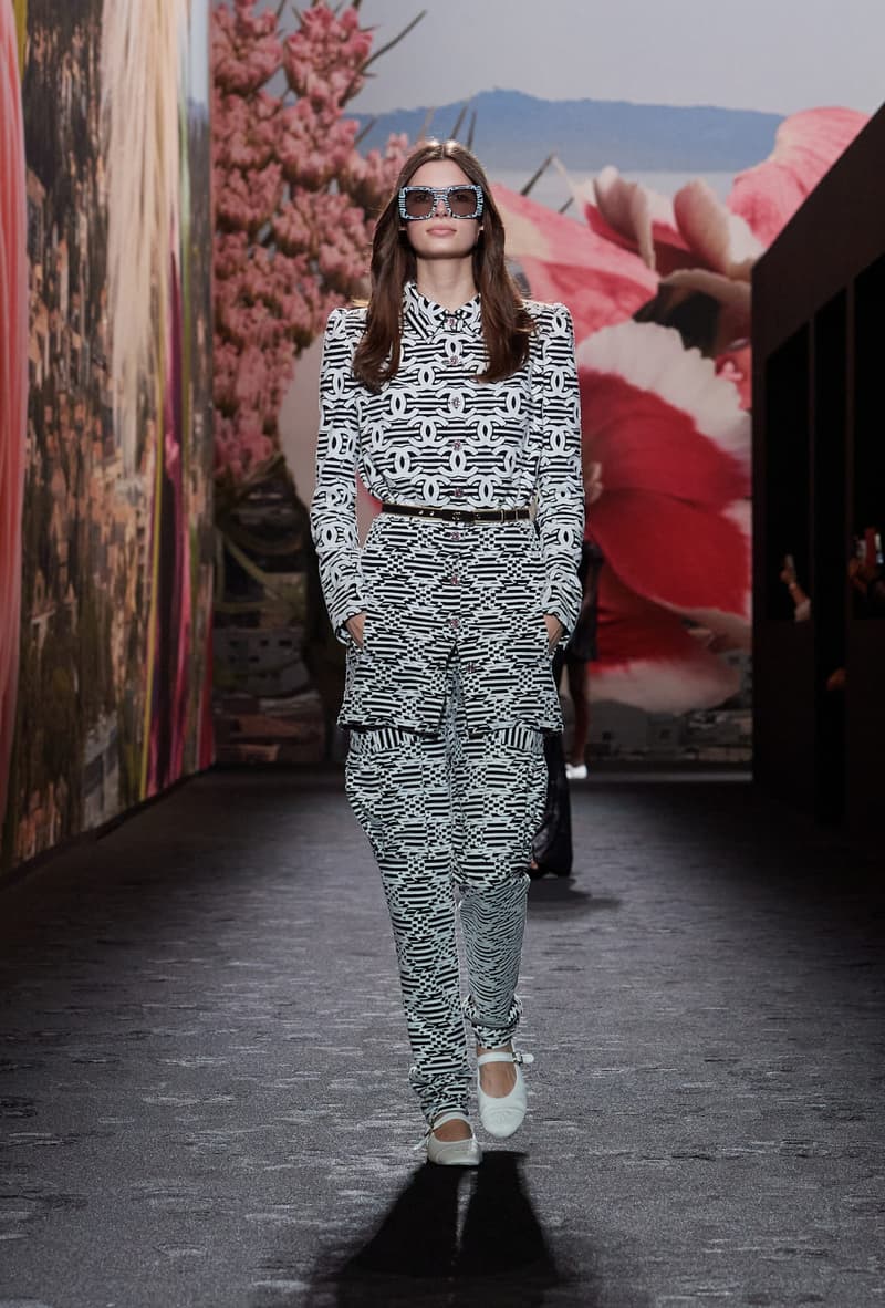 CHANEL paris runway 2024ss fashion week looks details