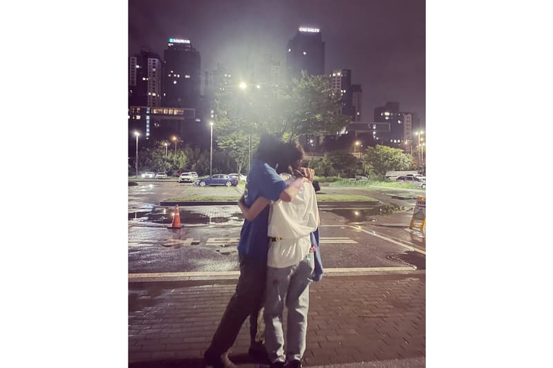 孔曉振與 Kevin Oh 低調卻很甜蜜:第一次貼出合照,牽手、擁抱都好甜!