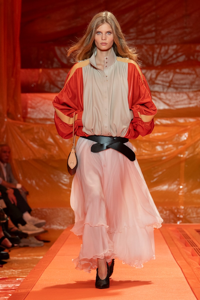 Louis vuitton 2024 ss paris fashion week runway show details bags shoes design venue