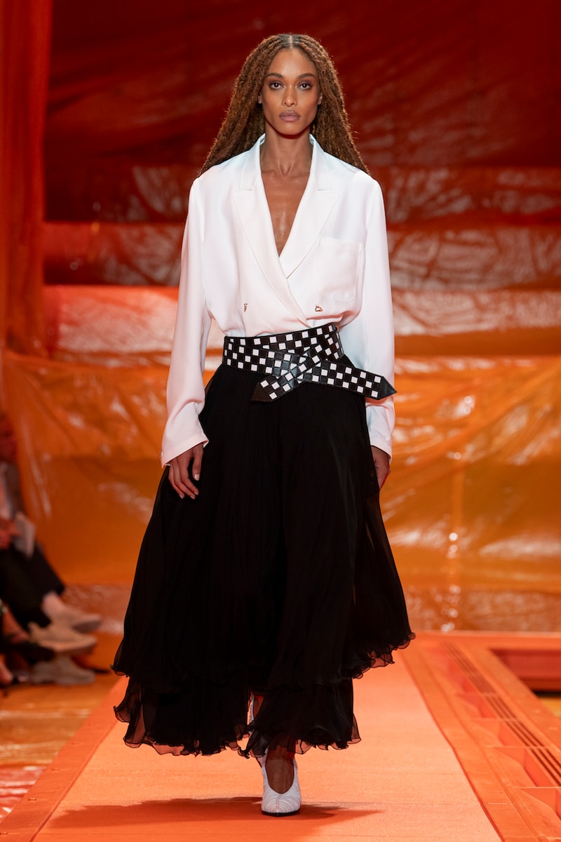 Louis vuitton 2024 ss paris fashion week runway show details bags shoes design venue