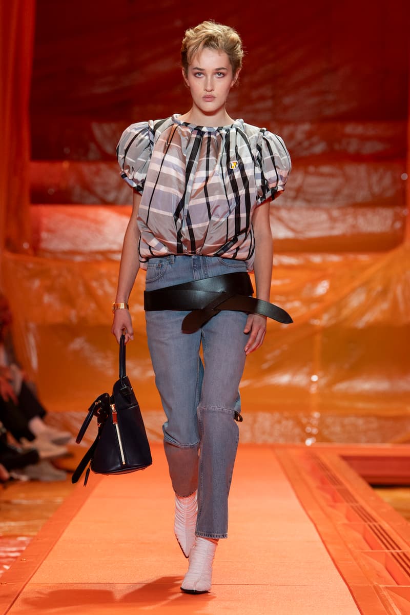 Louis vuitton 2024 ss paris fashion week runway show details bags shoes design venue